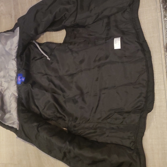 Black vest - Picture 2 of 3